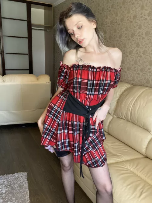 Not too tight to slide off [19f]