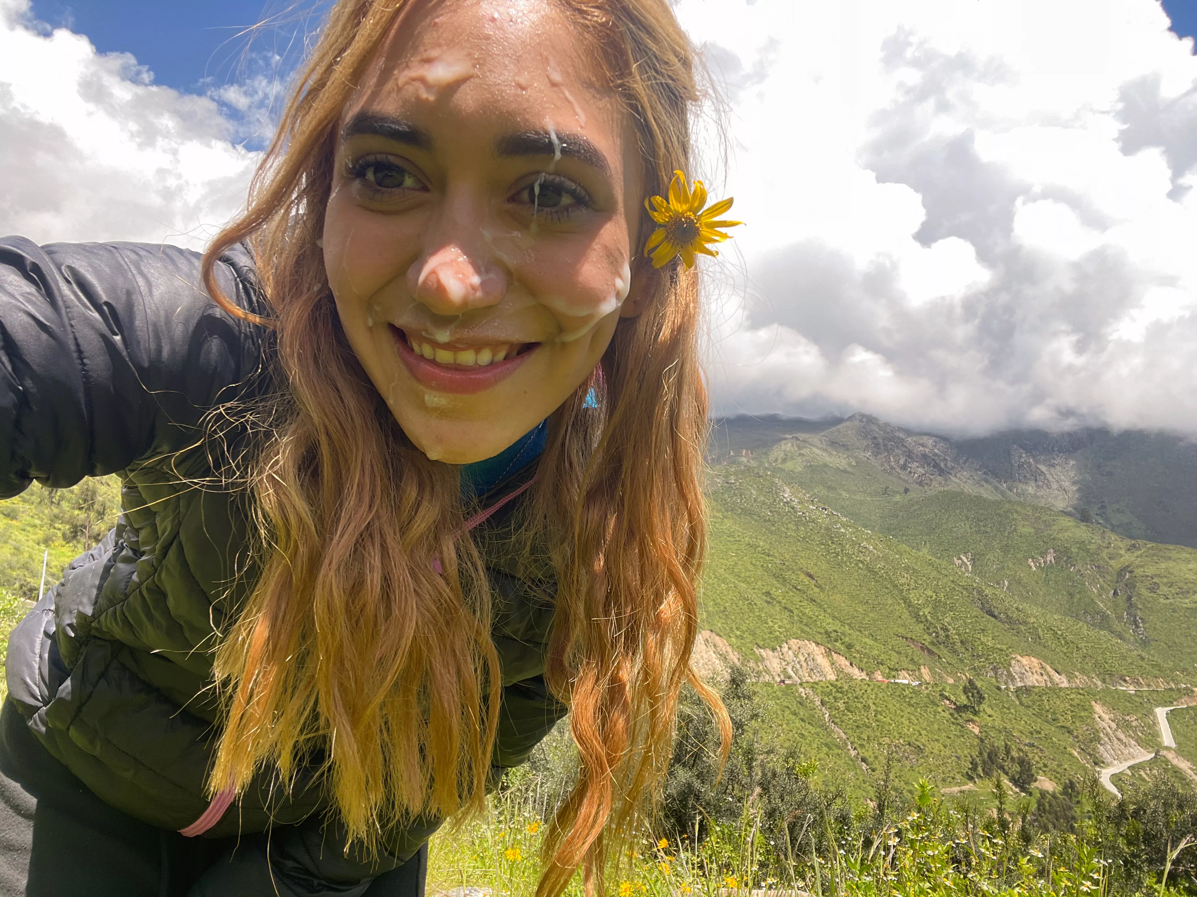 The mountains were beautiful today! Unfortunately I uploaded the wrong selfie to Instagram 🤭