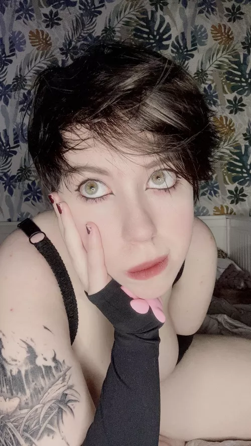 white cum suits my raven hair