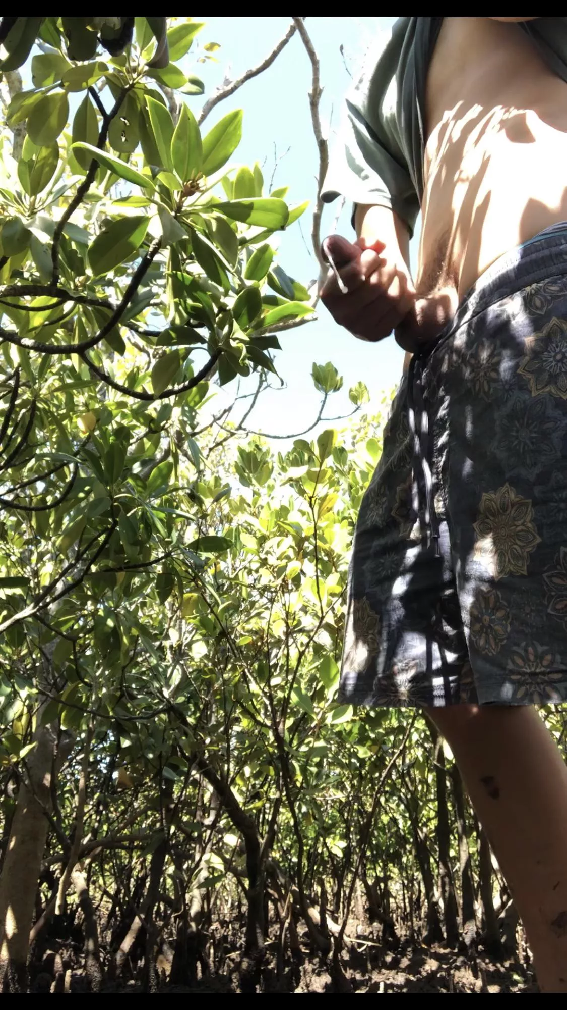 18 fit young guys add : Sam-sartla