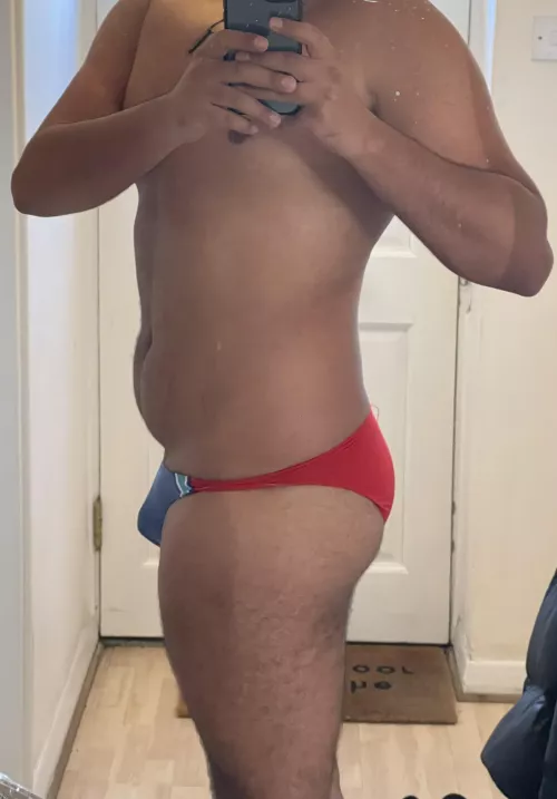 (25) Straight, horny ready and need some relief. Maybe someone can turn me??