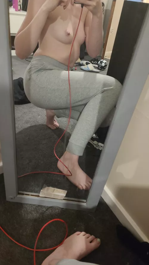 Come have some fun on this Sunday 😜😈 (link to OF in comments 😉)