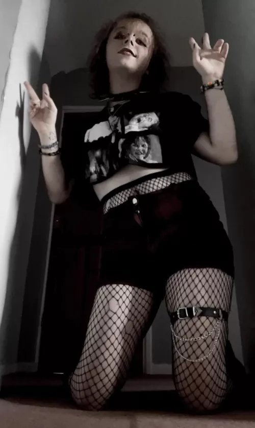 do u guys like my outfit? <3