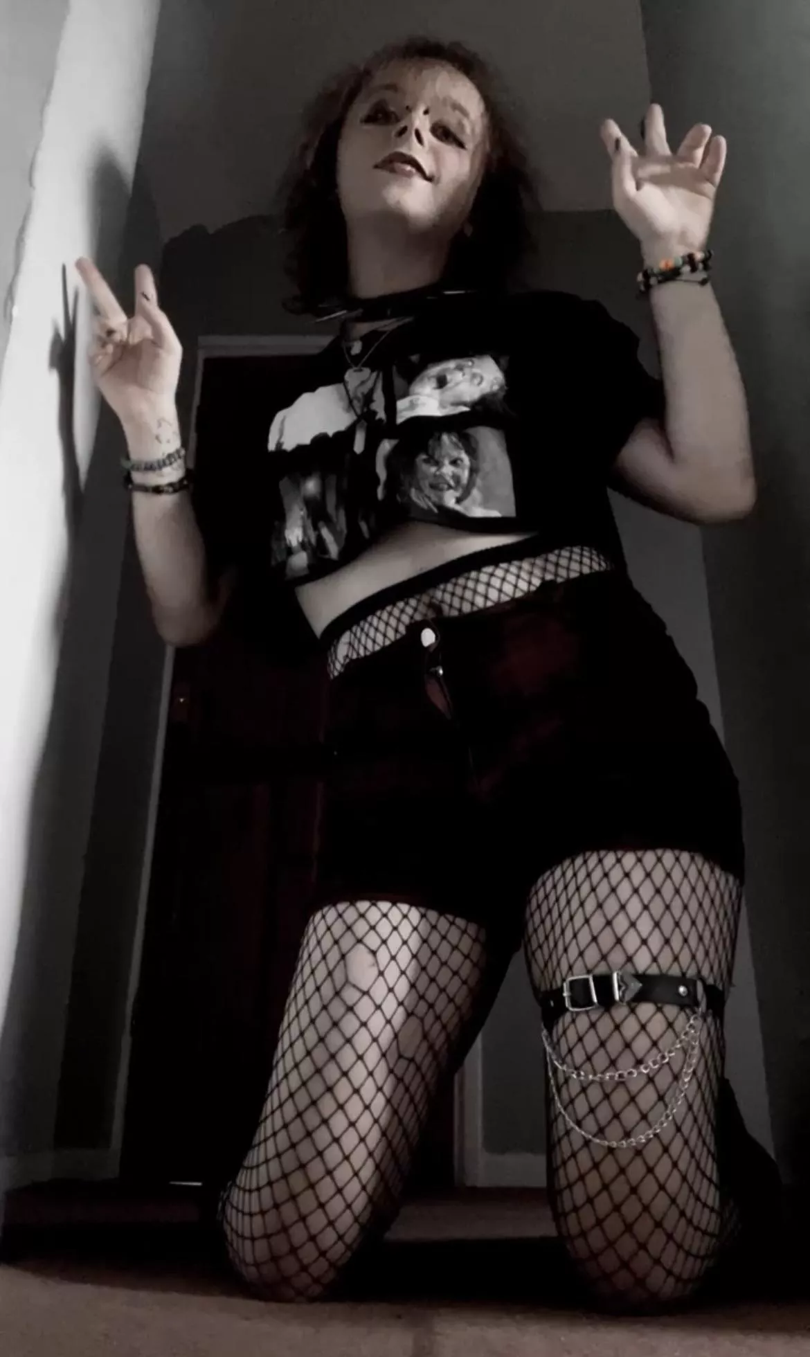 do u guys like my outfit? <3