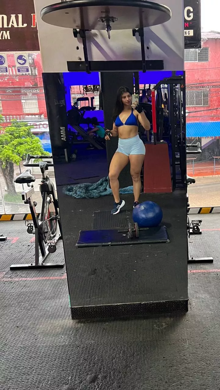 Embracing the gym life with a selfie