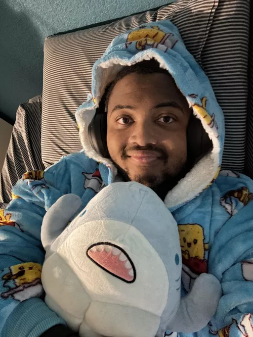 Good morning gaymers! If any of you play Mario Kart, maybe we can race sometime 💪