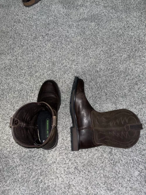 How do I know that my boots fit?