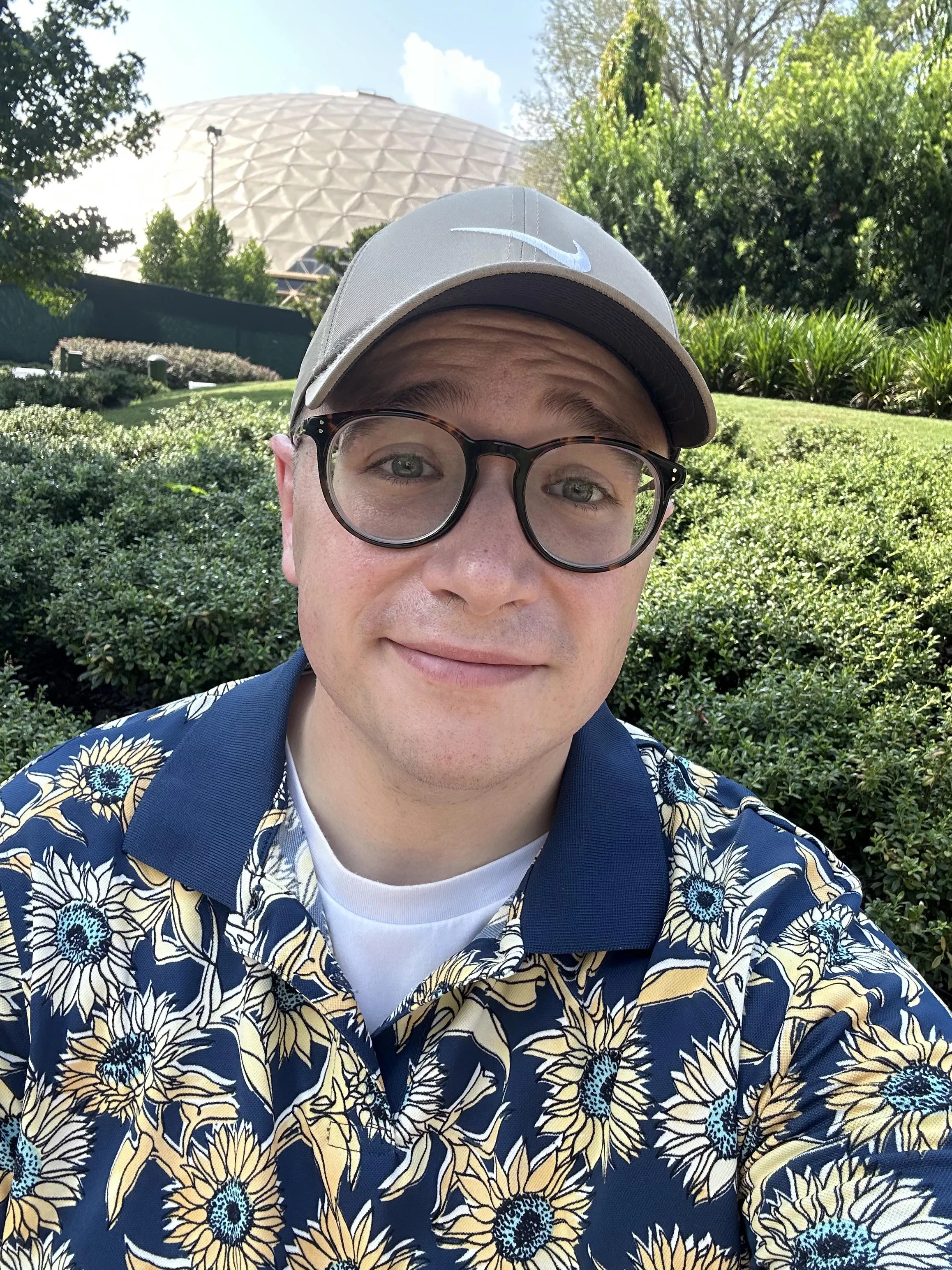 Hubby playing starfield and I just wanna go back to Epcot