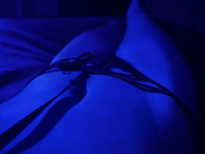 I want a wife to enjoy me while their hubby watches