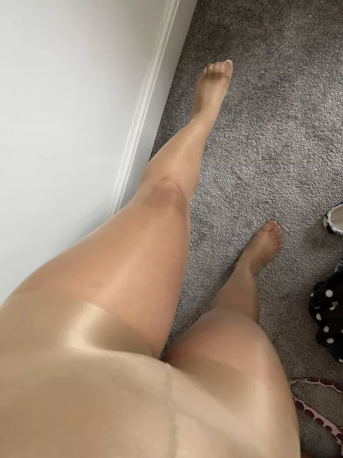 Nude tights