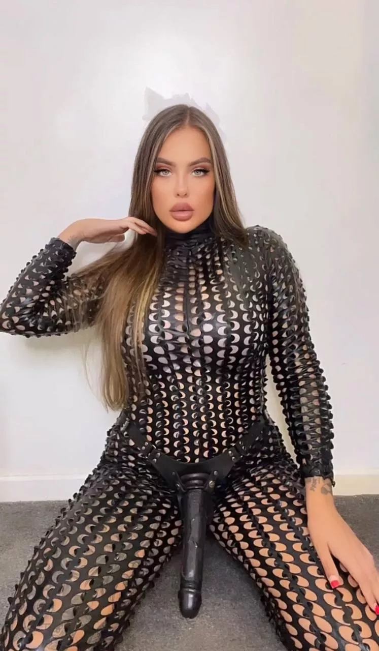 Your mistress gona show you what a real man is scum