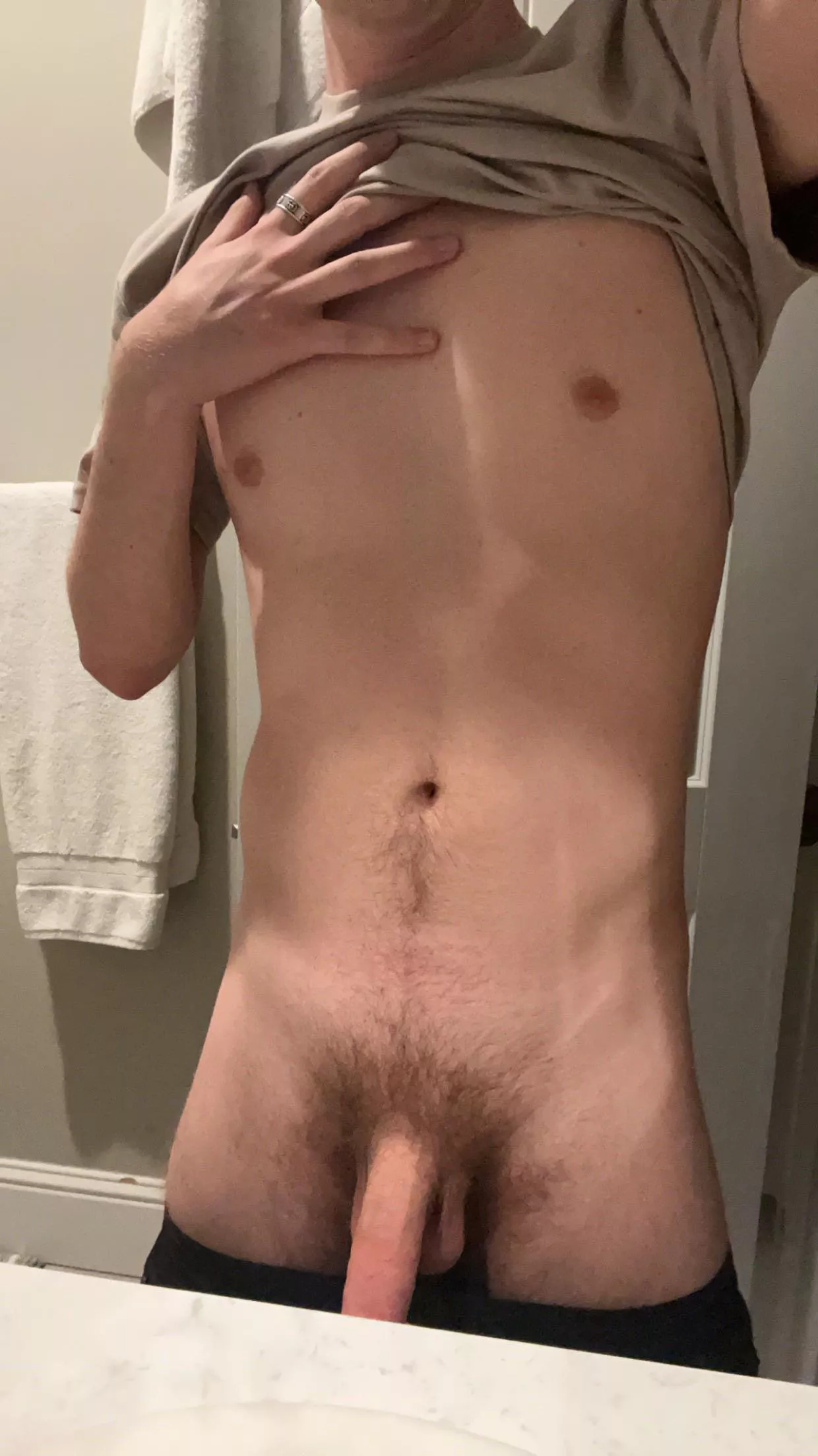 [18] Would you get naked with me? 😉💦