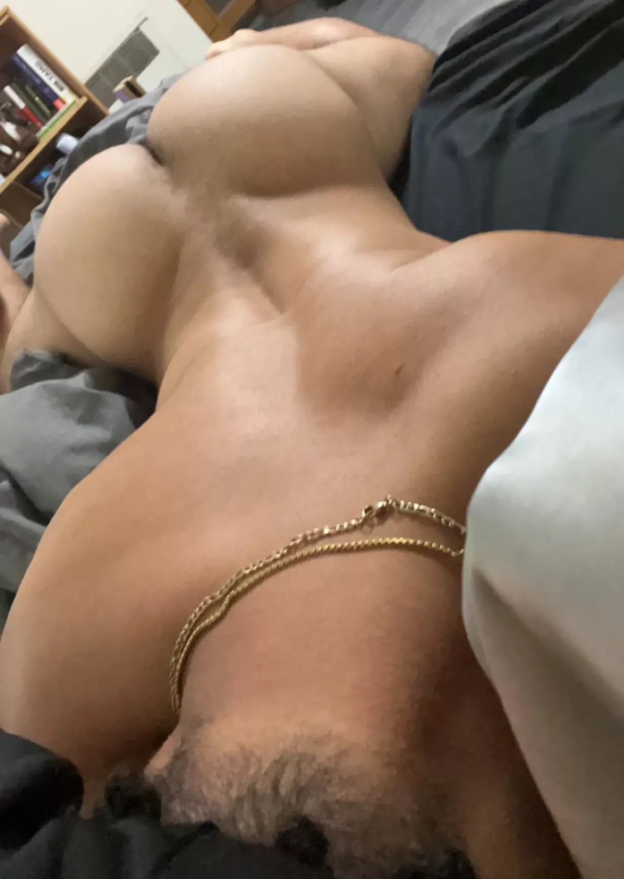 19 hmu fit or hung @jdawayg