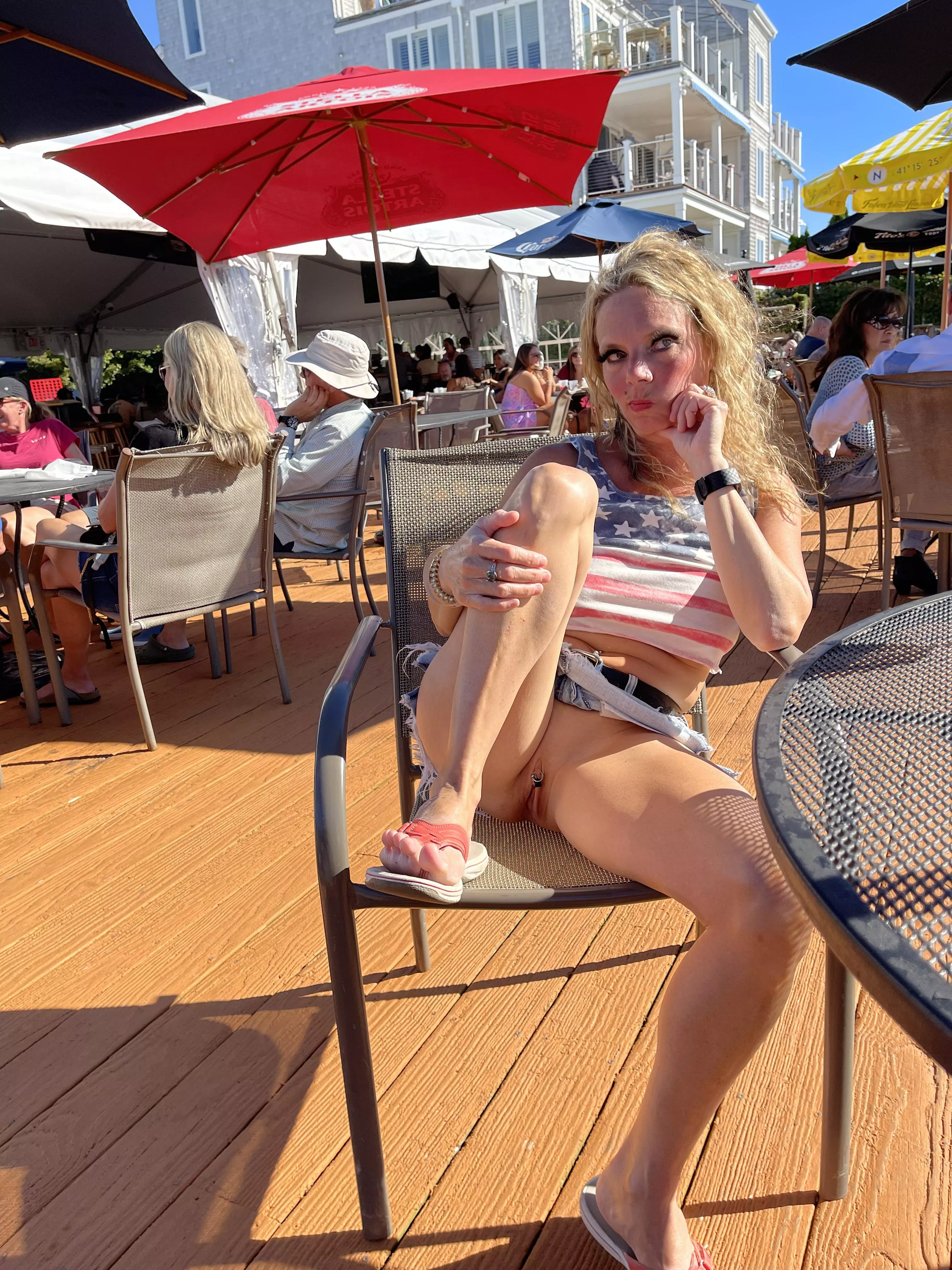 A little fun outside dining