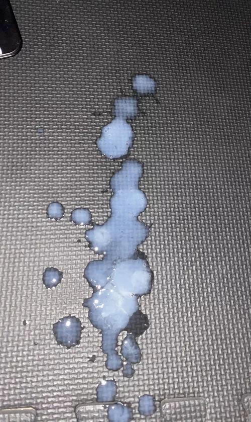 been blowing huge loads lately but this one caught me off guard just as much as the time i blew ALL over my stomach and chest 😭