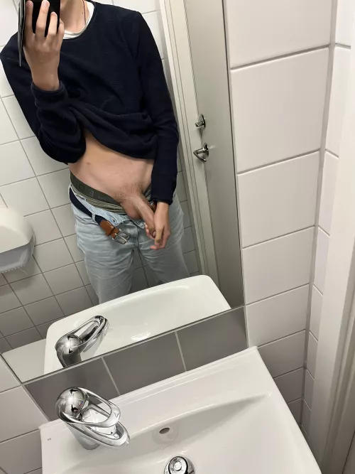 Class was so boring so I had to do something fun 😏