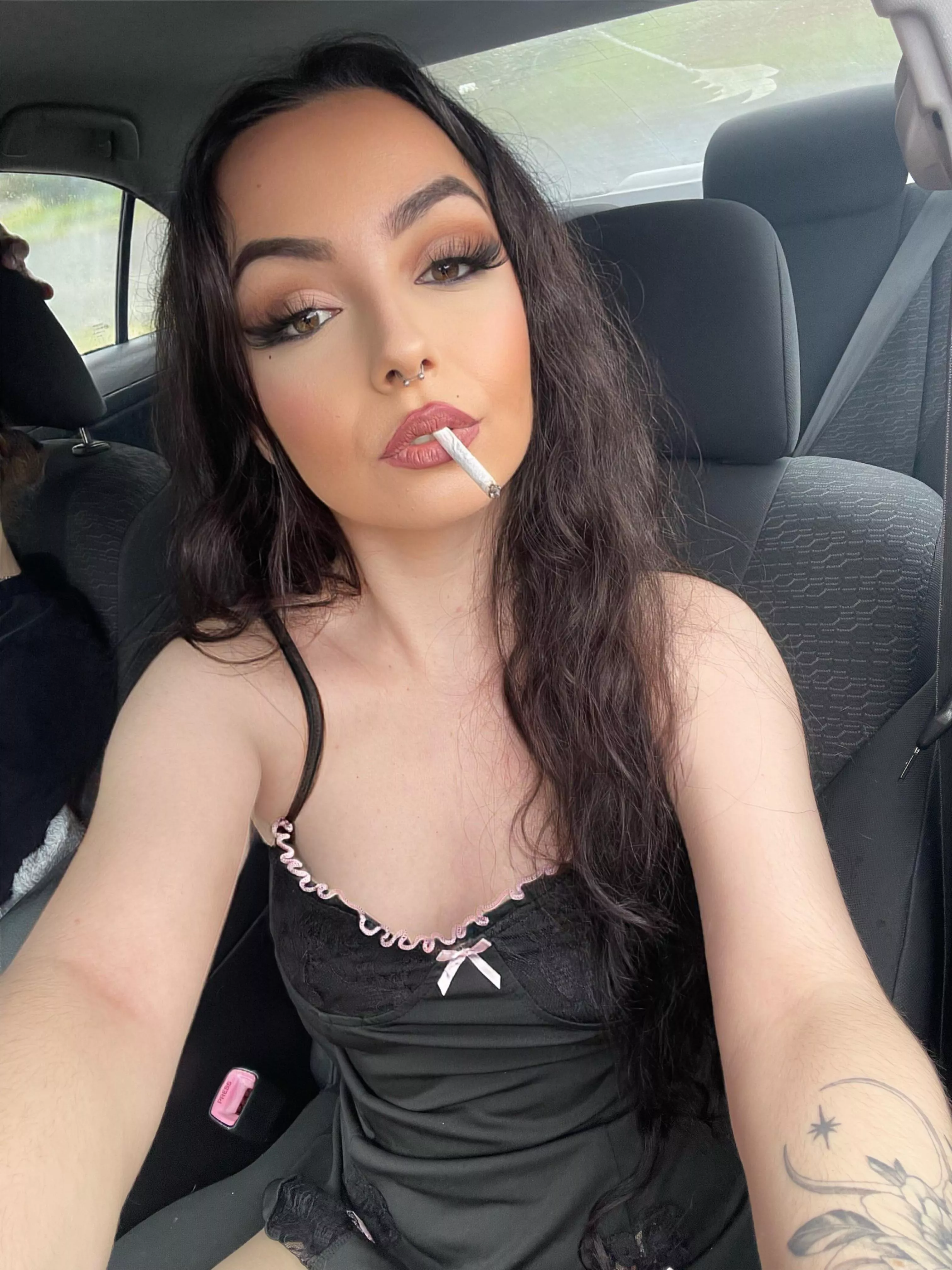 come kiss these smokey lips