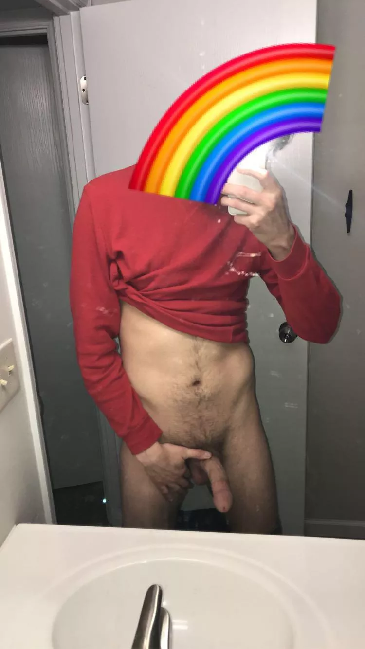 I like small twink boys 😈