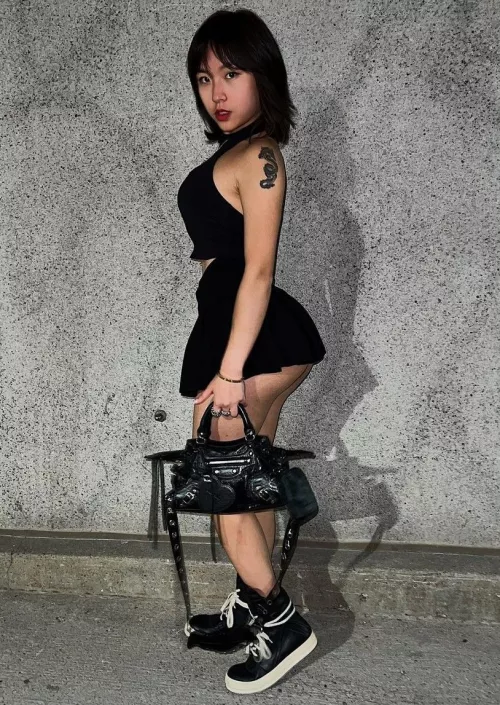 if u ask me for a second date, my clothes will be kinkier