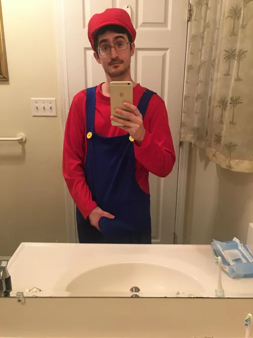 Mario has a slight bulge before Halloween! [29]