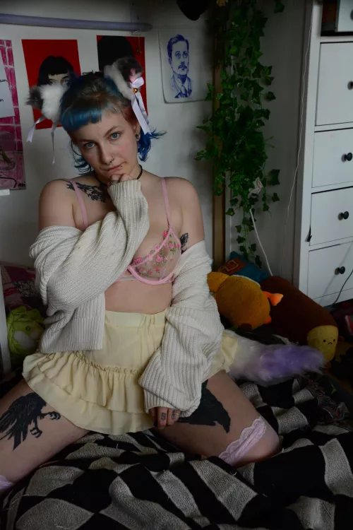 Milkers trapped in a cute bra