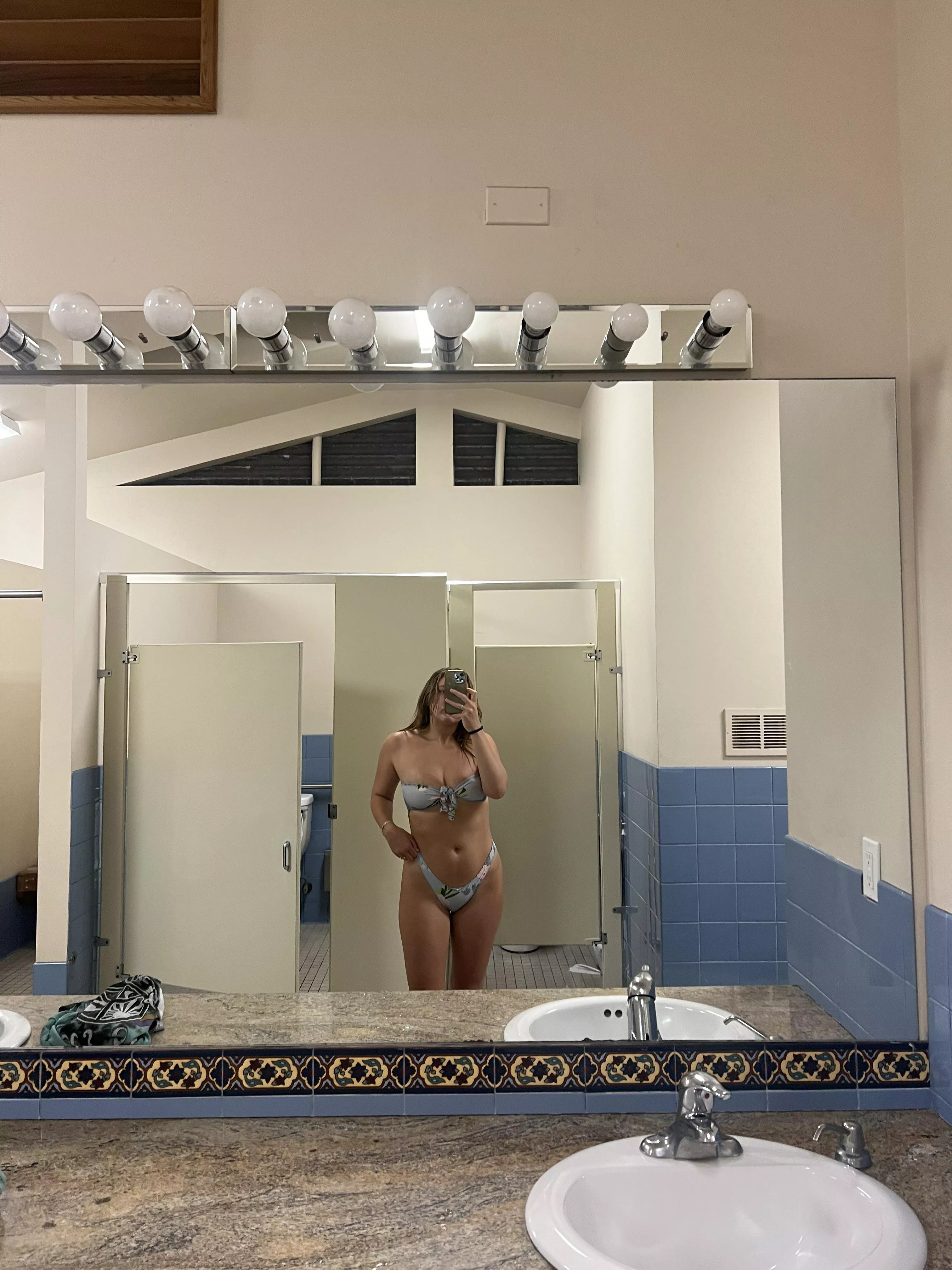 Mirror selfies are my favorite, how do i look?