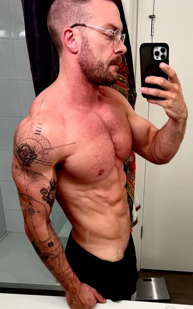 New fine line sleeve!