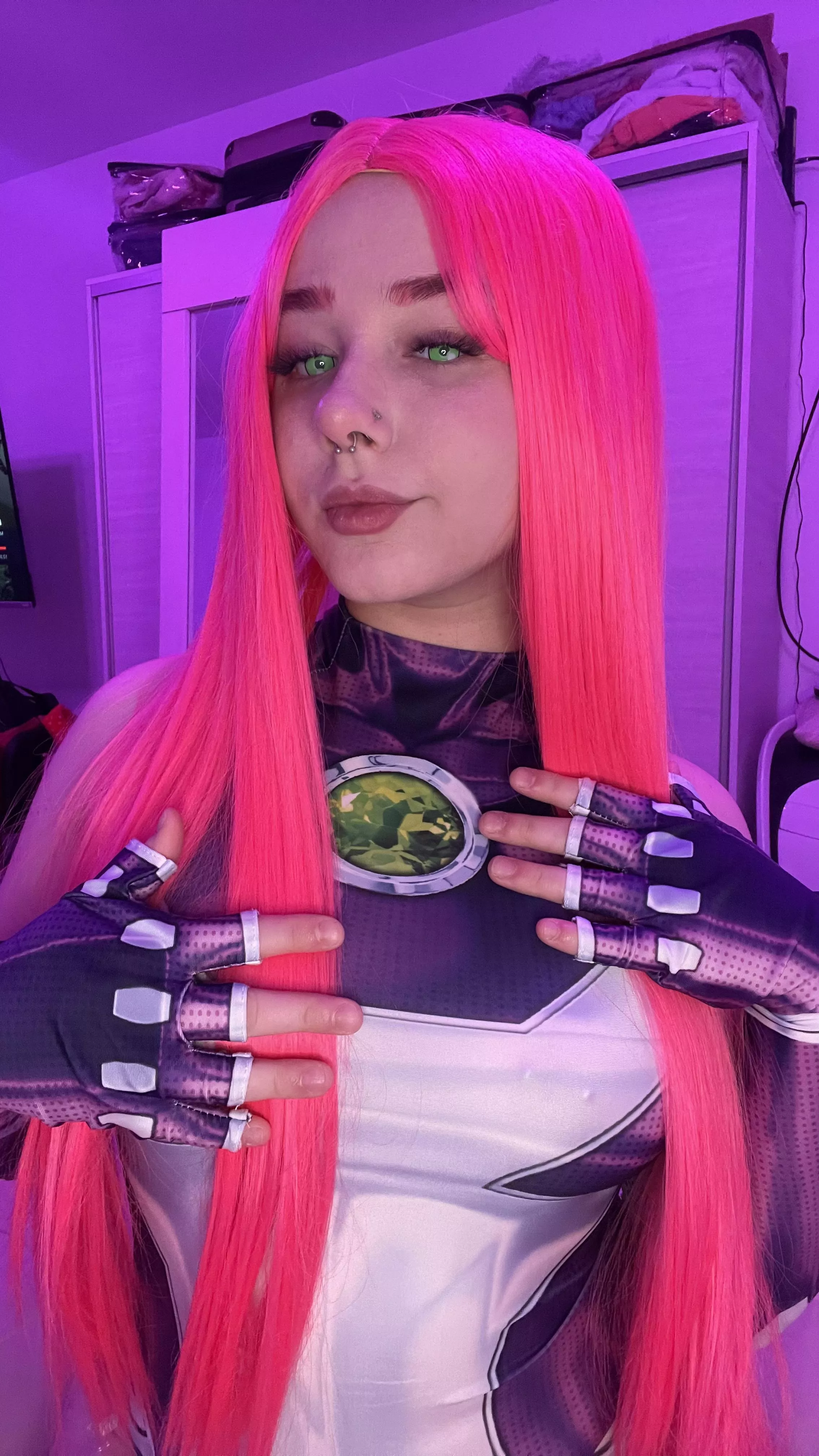 Starfire from Teen Titans by Foxy