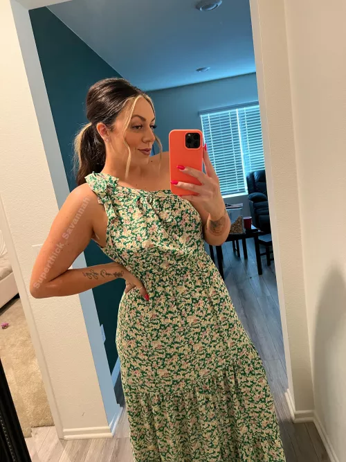 Check out more of my milfy self @Superthick.Savannah Link below