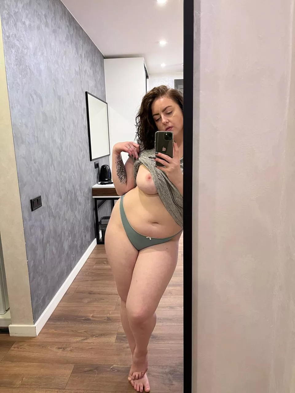 Do you guys still enjoy big natural mombods?