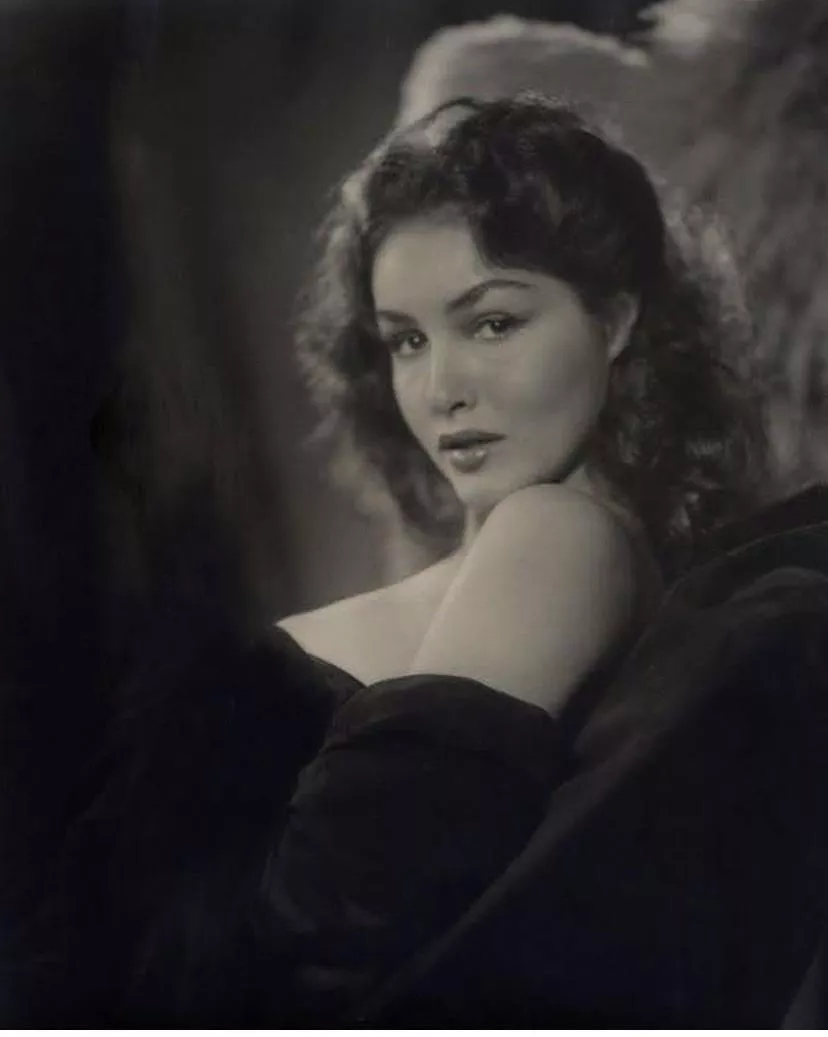 Julie Newmar (1950s)