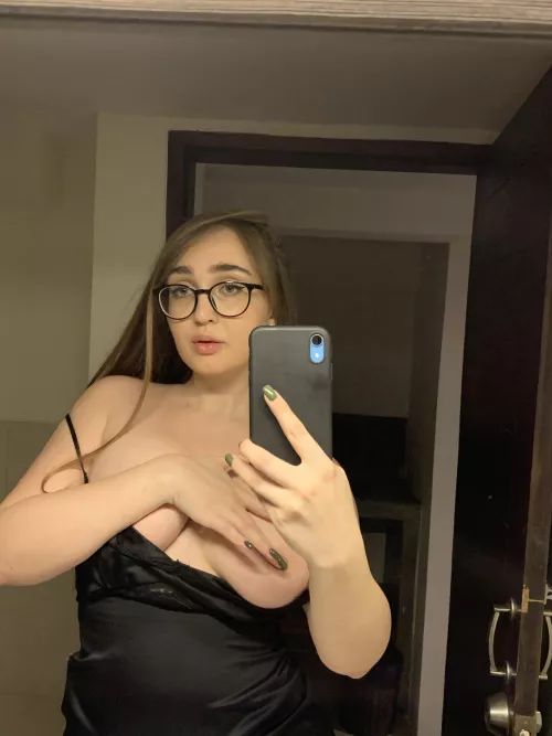 let the emphasis be on more than just the glasses