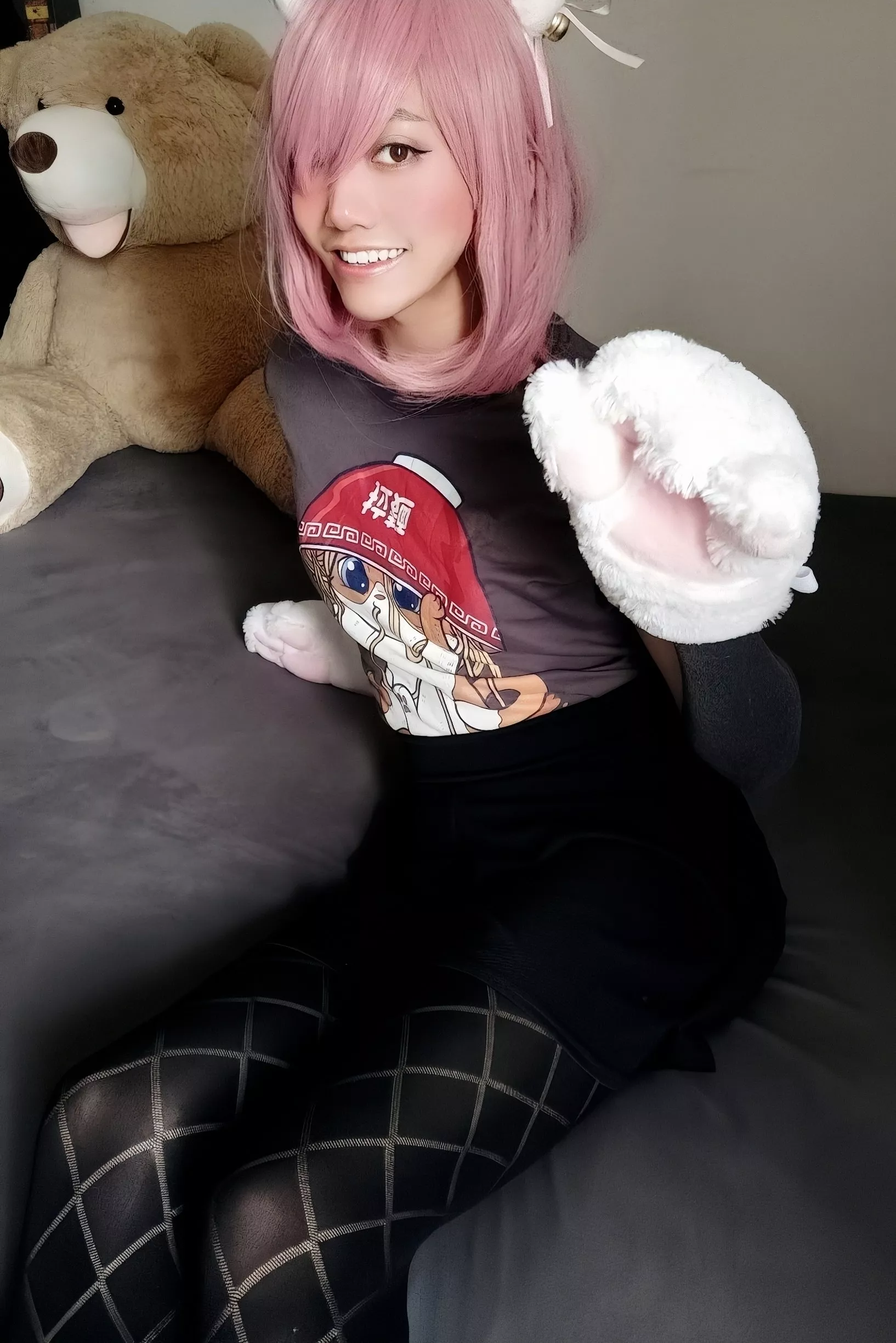 Mind patting my head? 😸