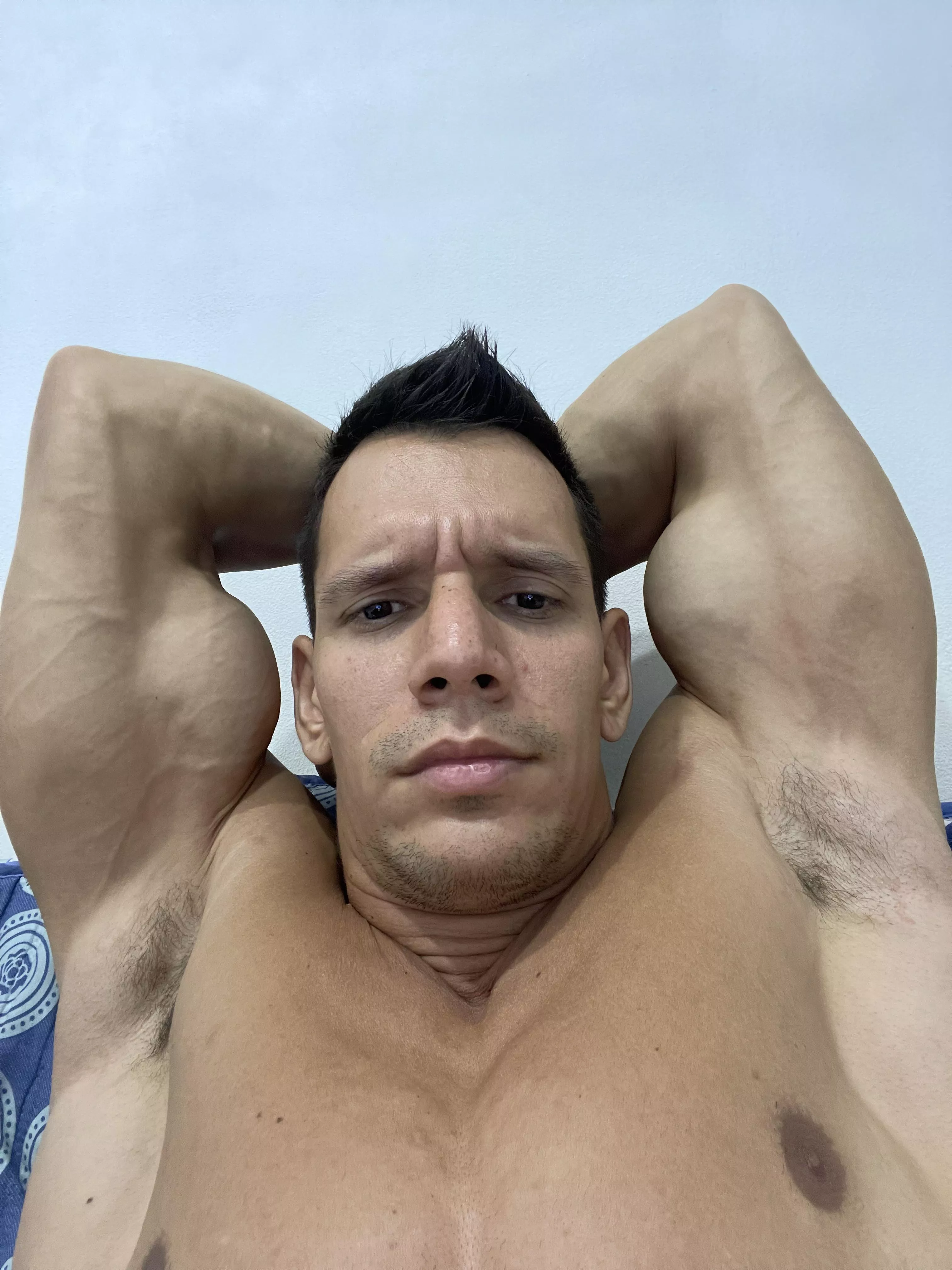 Who want smell my armpits