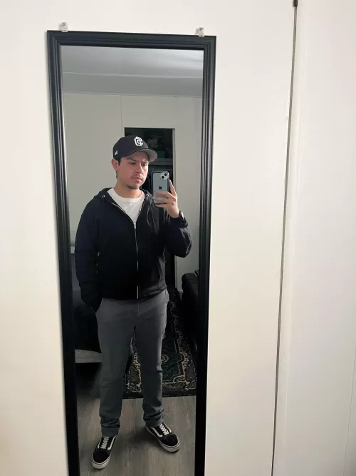 25 bi latino from So.Cal