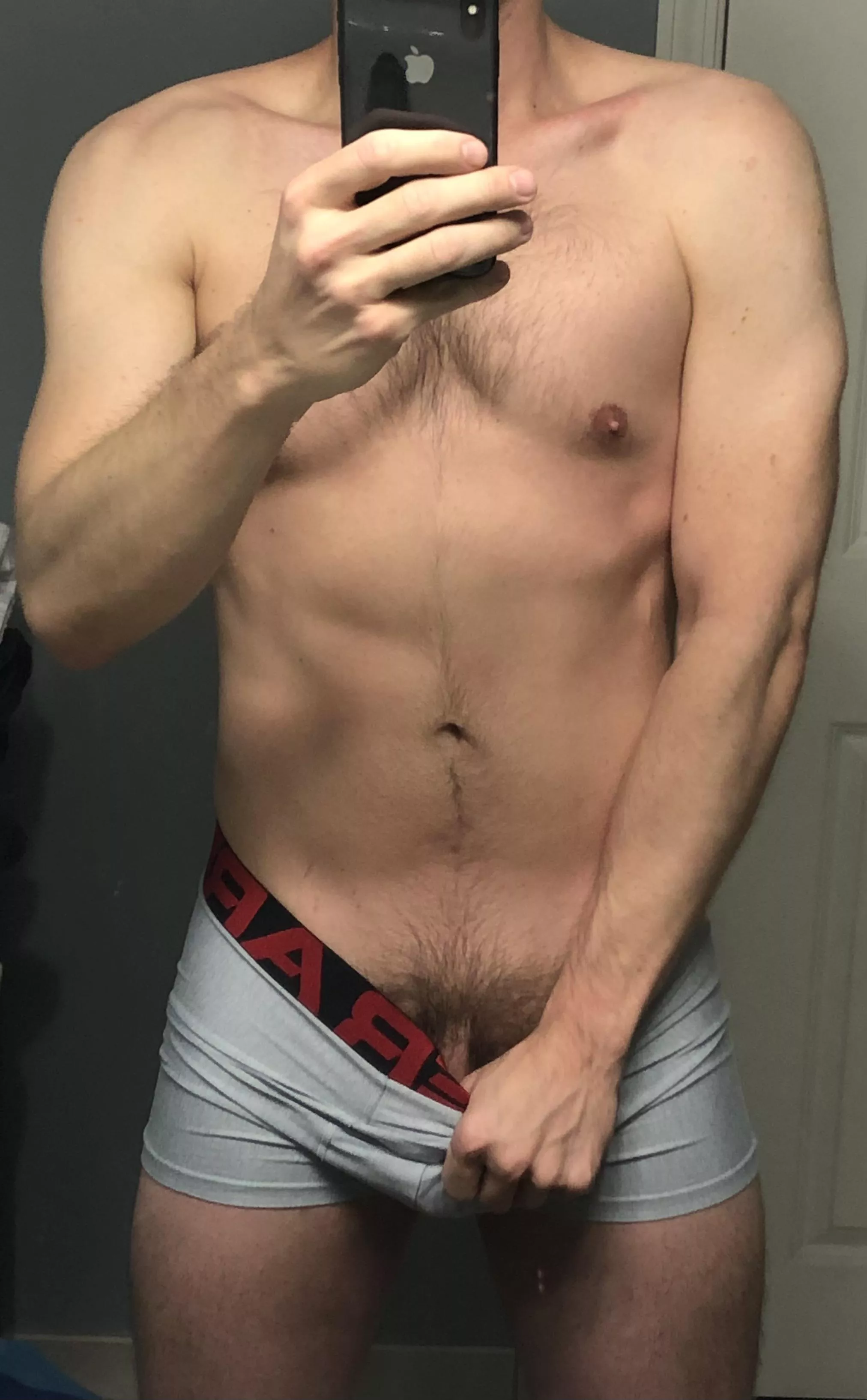 [41] married dilf who is straight irl but gets bi af online