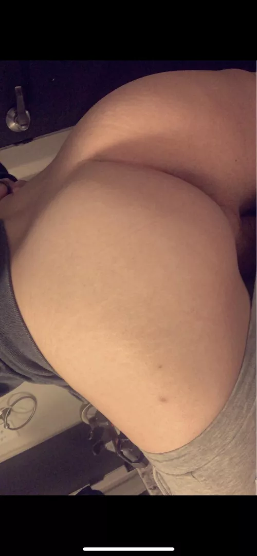 dillanme96 bored and like to trade. 27