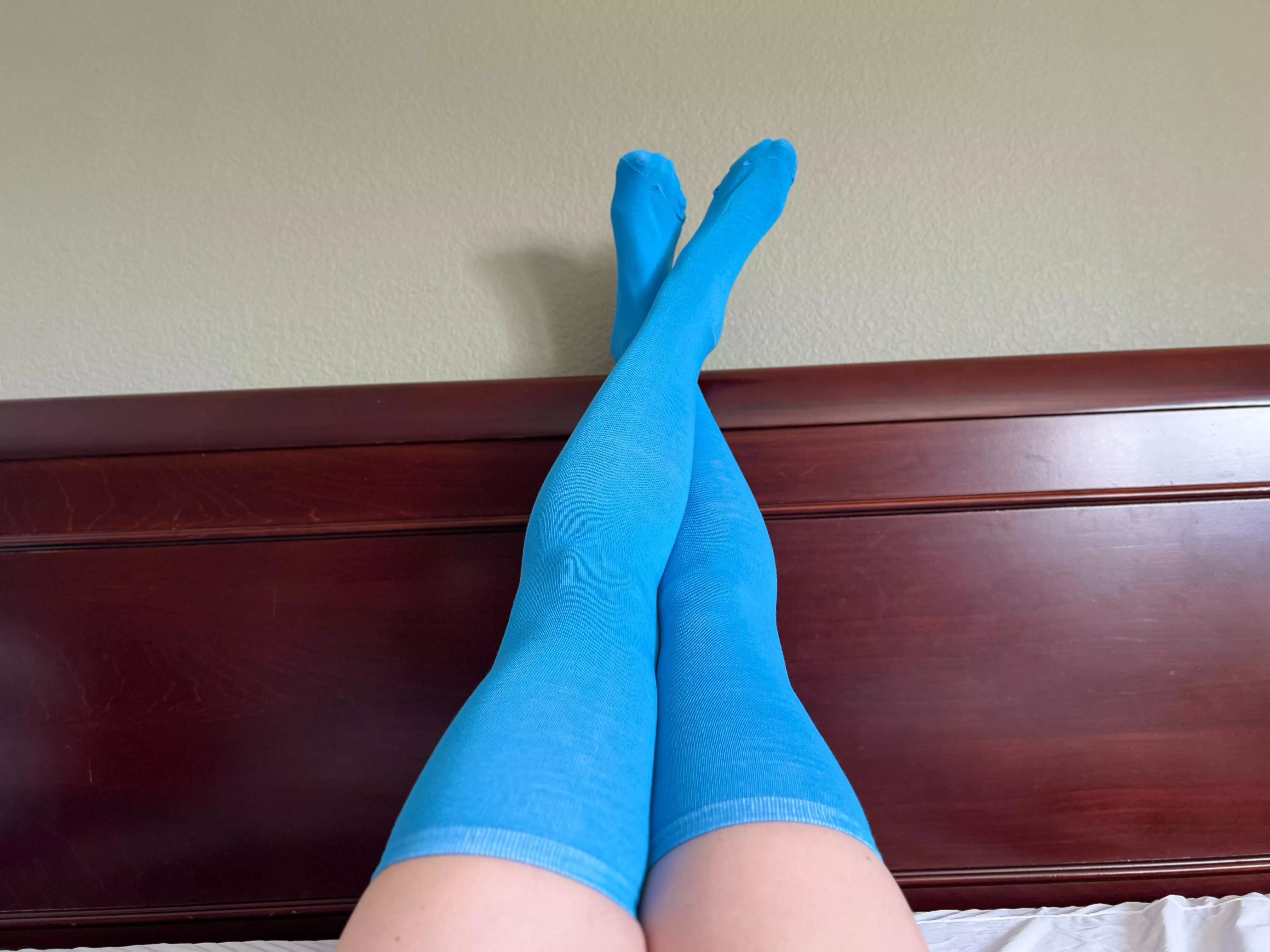 From sweaty gym socks to sexy thigh highs, I’ve got the socks you need. See pinned post for my sock drawer and dm to get yours. [selling][usa] Starting at $20