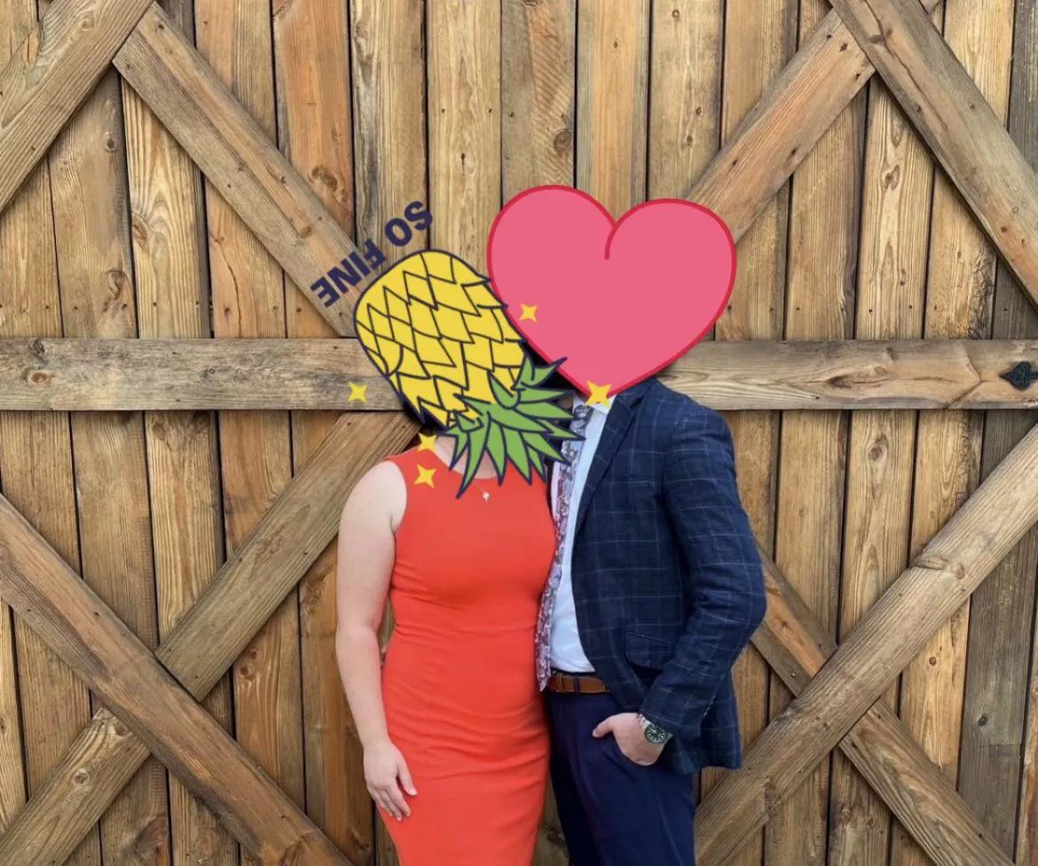 Hi friends! Mid-20’s couple here. Looking to meet new likeminded friends! 💋