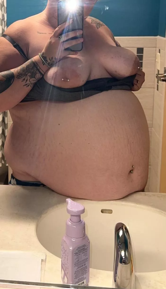 I am sooo bloated 🥵🥵🥵