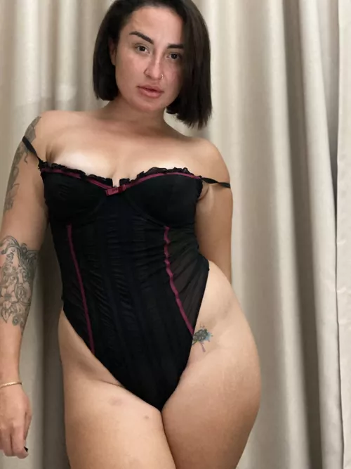 Let's make tonight a night of juicy fantasies!