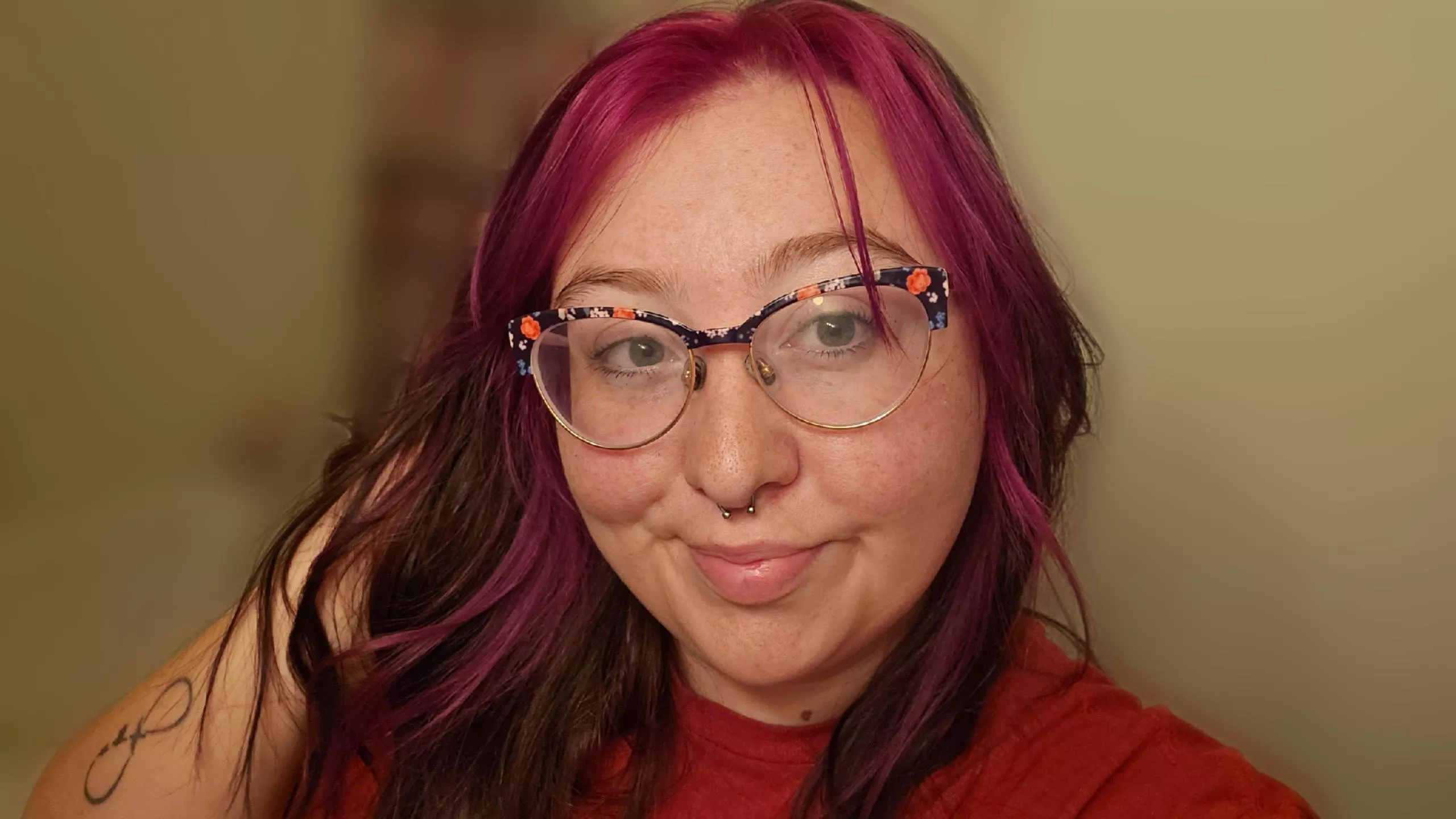 lil no makeup selfie with my new hair