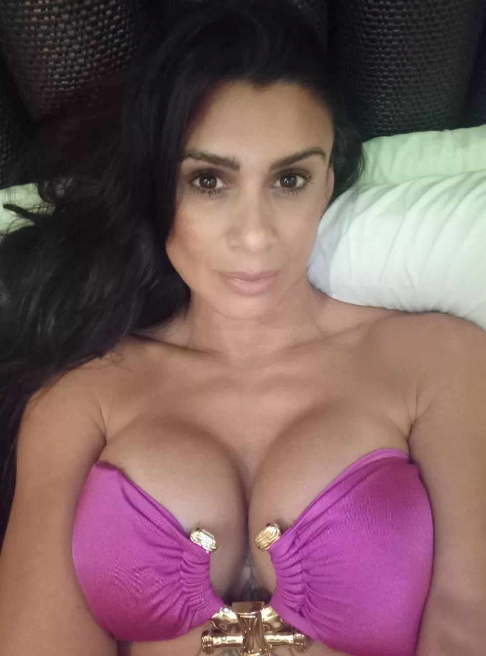 Make me your own toy this evening