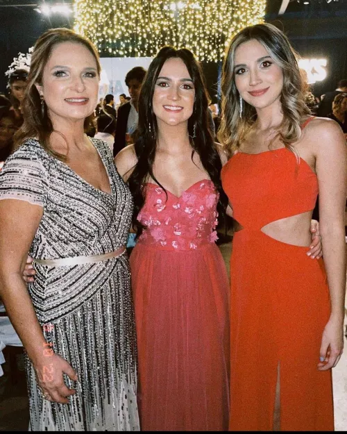 Mom or daughters?
