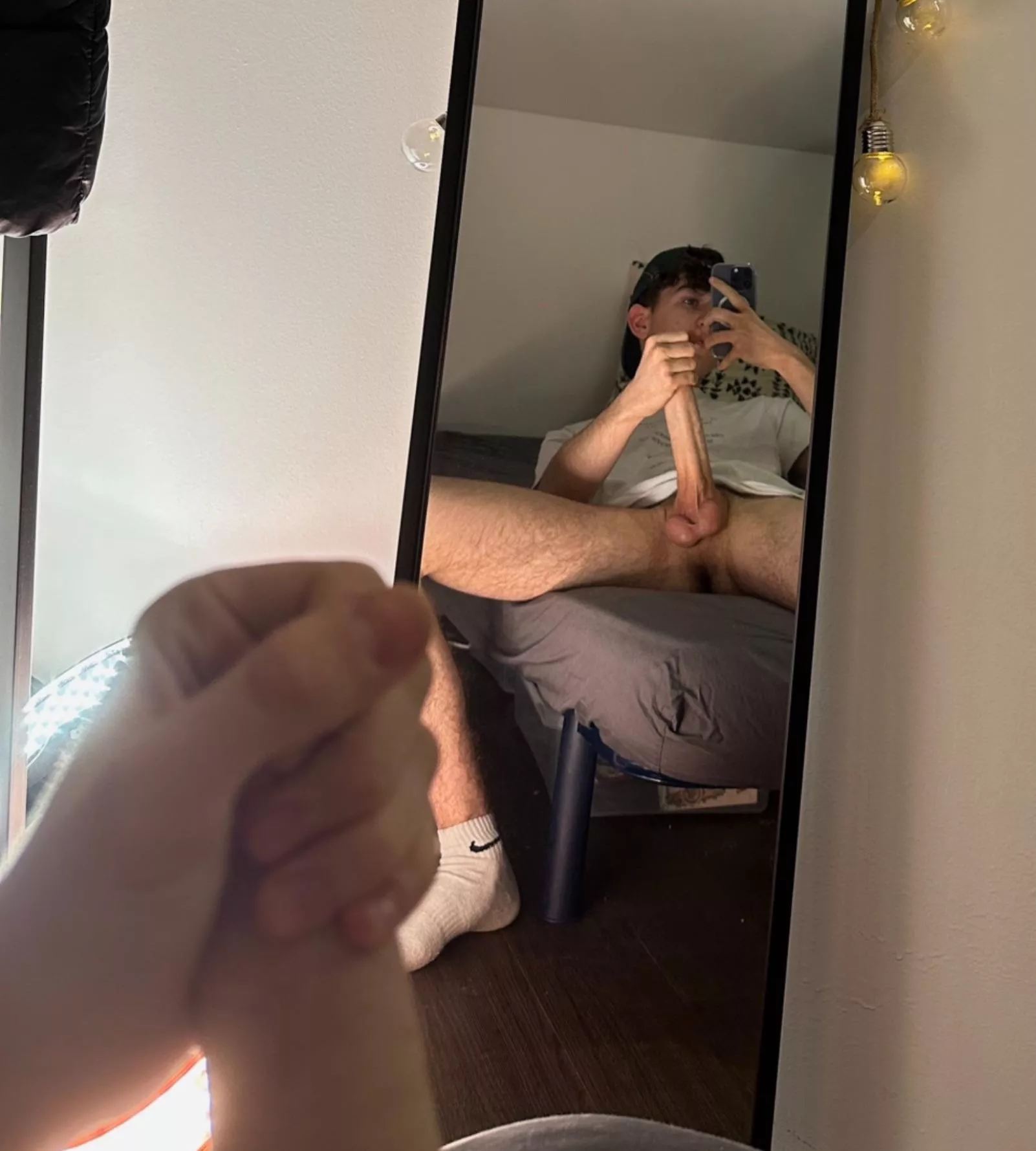 Play with my morning wood 🪵