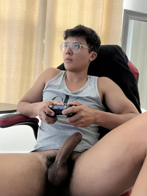 Playing starfield rn. Any mods y’all recommend?