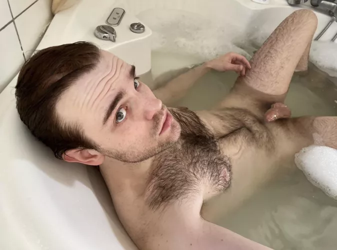 Technically not showering but bathing 🧼🐶