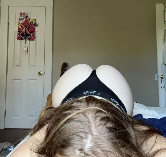 The only view you get from me 😘