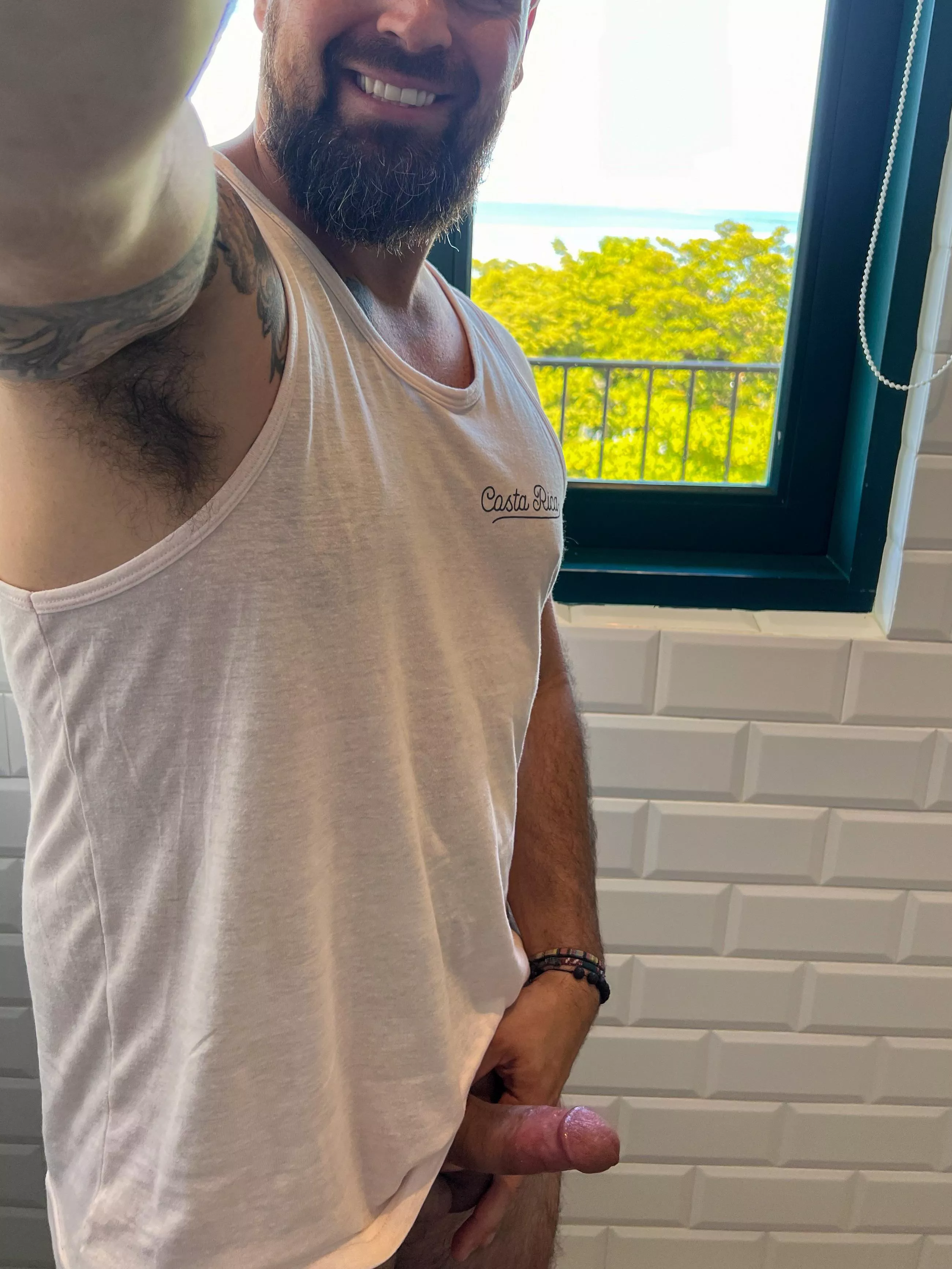 This shower has a great view 👀