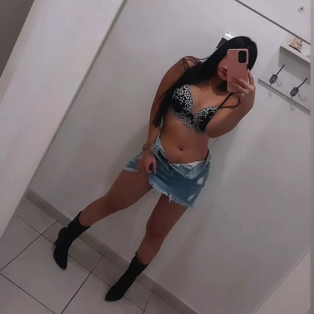 You follow my legs with your eyes, don't think I didn't notice!